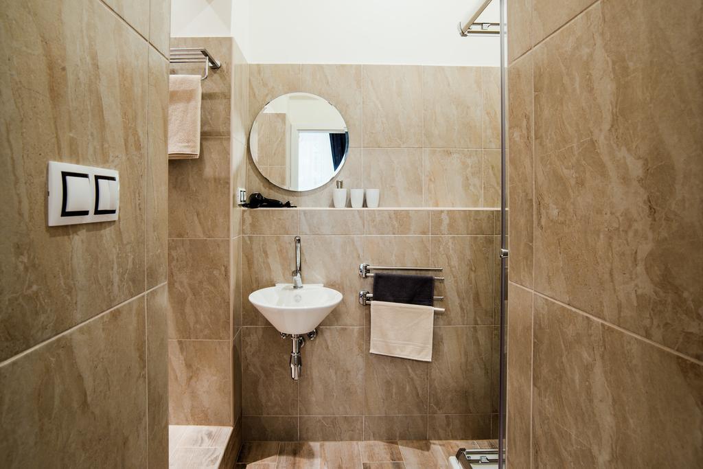 Apartment Gesse Brezinova Прага Экстерьер фото