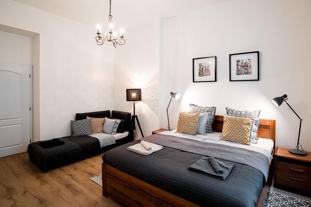 Apartment Gesse Brezinova Прага Экстерьер фото